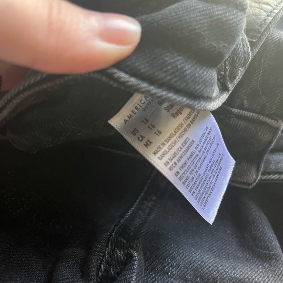 High Rise Distressed Mom Jean - Picture 5 of 5